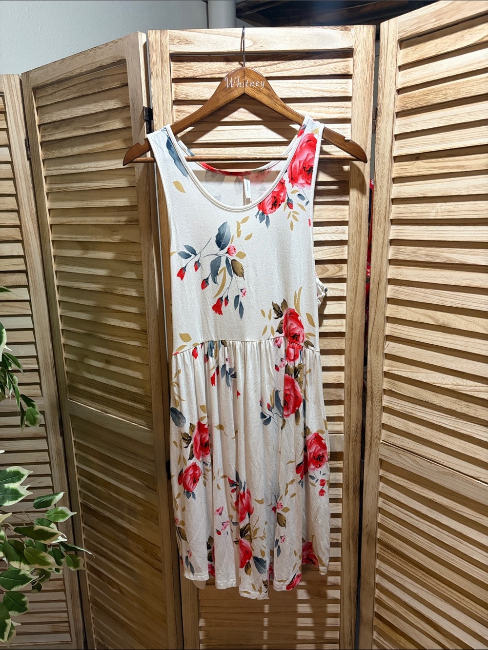 Floral Scoop Neck Midi Dress in Ivory with Red Roses